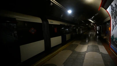 İspanya'da Elektrik Kesintisi Krizi: Sebebi Henüz Belirsiz!