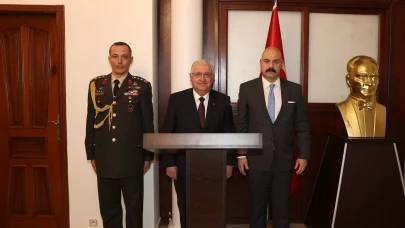 Milli Savunma Bakanı Yaşar Güler kamerun’da resmi temaslara başladı