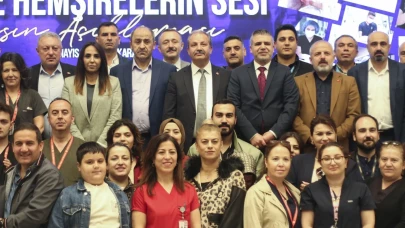 Sağlık-Sen: "Hemşireler ve Ebeler hak ettikleri değeri görmeli"
