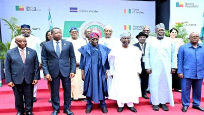 ECOWAS’ın 50. kuruluş yıldönümü Lagos’ta törenle kutlandı