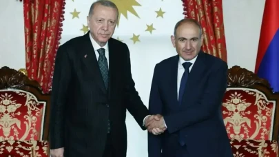 Erdoğan, Ermenistan Başbakanı Paşinyan'ı Dolmabahçe'de kabul etti