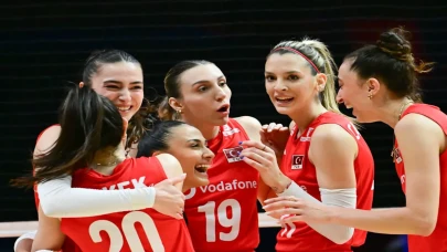 Filenin Sultanları VNL’ye galibiyetle başladı: Fransa’yı 3-1 mağlup ettiler