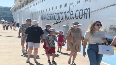 “Astoria Grande” kruvaziyeri Amasra Limanı’na demirledi