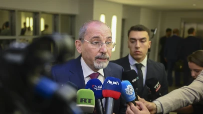 Arap Birliği Dışişleri Bakanları İstanbul'da toplandı