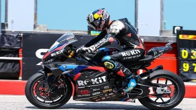 Milli motosikletçi Toprak Razgatlıoğlu, İtalya'da birinci oldu