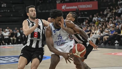 Anadolu Efes, Beşiktaş'ı yenerek seride 2-1 öne geçti! 4. maçta neler olacak?