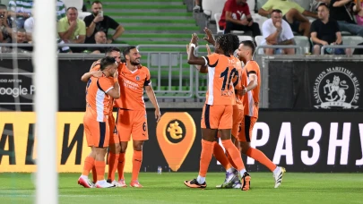 Başakşehir, UEFA Konferans Ligi'nde Cherno More'yi 1-0 geçerek tur avantajı elde etti