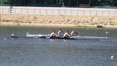 Edirne’de Gençler Türkiye Kupası Kürek Yarışları başladı