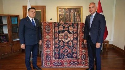 500 yıllık Uşak halısı 30 yıl sonra Türkiye'ye döndü