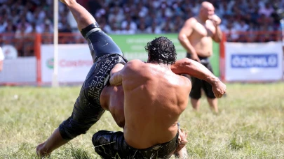 664. Kırkpınar Yağlı Güreşleri'nde şok: Favori Mehmet Yeşil Yeşil ikinci turda elendi