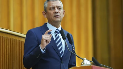 Özgür Özel'den  Zeytin Yasası ve Emekli maaşları üzerine  eleştiri