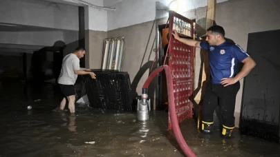 Başkentte sağanak sonrası su baskınları: Vatandaşlar yetkililerden yardım bekliyor