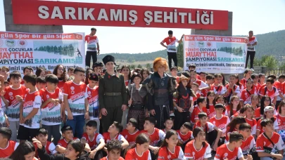 Muaythai sporcularından Sarıkamış şehitlerine anlamlı yürüyüş