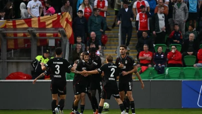 Beşiktaş'tan tarihi zafer! Tammy Abraham ile 4-1'lik galibiyet avantajı