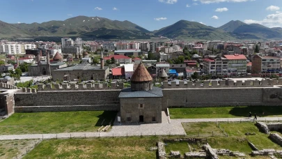 Erzurum'un Tarihi Kale Mescidi Asırlardır Dimdik Ayakta