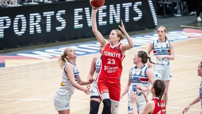 Türkiye, İsveç’i devirdi: Lider olarak son 16’da