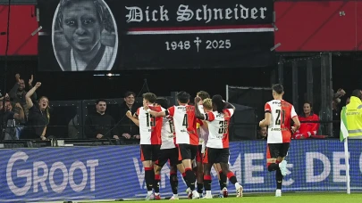 Fenerbahçe, Feyenoord'a 2-1 yenildi