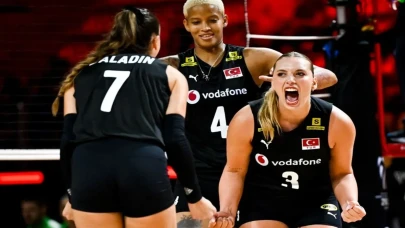 A Milli Kadın Voleybol Takımı, Kanada maçında grup liderliği için sahada