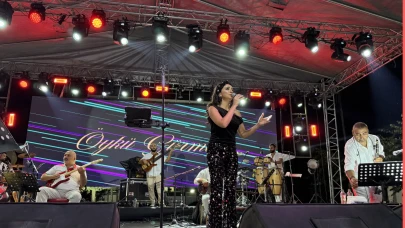 Samsun Yaz Festivali'nde Öykü Gürman Rüzgarı Esti
