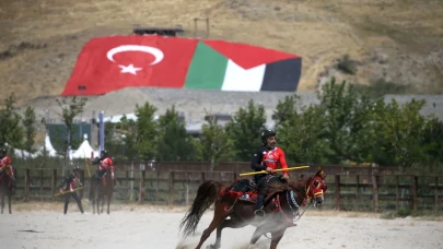 Malazgirt Zaferi'nin 954. yılında cirit gösterileri büyük ilgi topladı