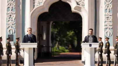 Ukrayna'nın 34. Bağımsızlık Günü törenle kutlandı: Zelenskiy'den önemli açıklamalar