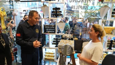 Bakan Yerlikaya, Erzurum'da esnafı ziyaret etti