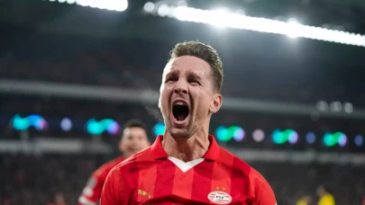 Porto, PSV'den yıldız forvet Luuk de Jong'u transfer etti