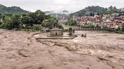 Cammu Keşmir’de sel ve toprak kayması: 30 kişi hayatını kaybetti