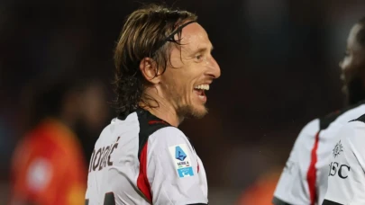 Milan, Lecce'yi mağlup ederek sezonun ilk galibiyetini aldı