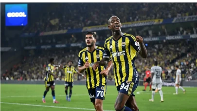 Fenerbahçe, Kocaelispor'u 3-1 yenerek sezonun ilk galibiyetini aldı