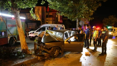 Denizli'de feci kaza 2 genç hayatını kaybetti