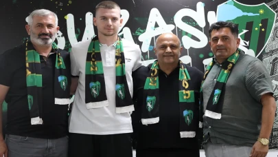 Kocaelispor'dan çifte transfer: Oleksandr Syrota ve Tayfur Bingöl Körfezde