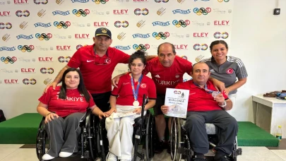 Eylül Deniz Bıdak Sırbistan'da altın madalya kazanarak tarihe geçti