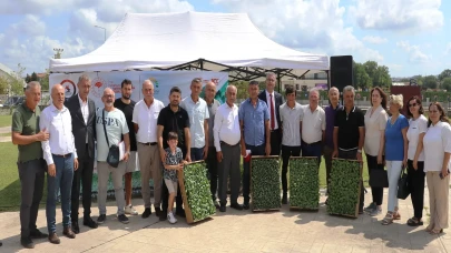 Bafra’da çiftçilere ihracata uygun sebze fidesi dağıtıldı