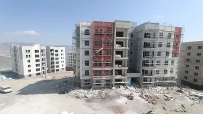 Defne'de depremzedelere modern yaşam alanları: 3 bin 722 konut inşaatı sürüyor