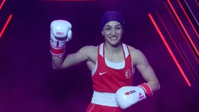 Buse Naz Çakıroğlu, Dünya Boks Şampiyonası'nda gümüş madalya kazandı