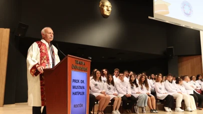 Edirne'de Tıp Fakültesi öğrencileri beyaz önlüklerini giydi