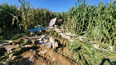 İzmir'de eğitim uçağı düştü: Pilot hayatını kaybetti