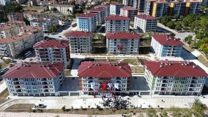 Yozgat'ta yeni konutlar sahiplerine teslim edildi