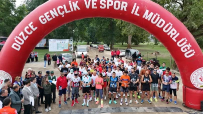 Gölyaka'da Efteni Duatlonu: Yarış sonunda Gazze'ye destek