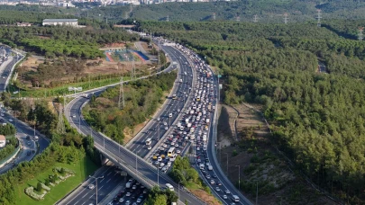 İstanbul'da pazartesi sendromu: Trafik yoğunluğu yüzde 80'e ulaştı