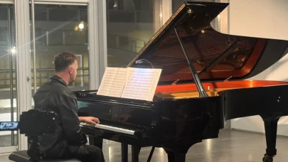 Yunan Besteci Dimitris Skyllas İstanbul Modern’de dünya prömiyerini gerçekleştirdi