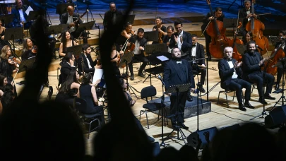 Neşet Ertaş türküleri senfonik ezgilerle buluştu: Ankara'da unutulmaz konser