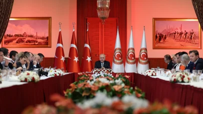 TBMM Başkanı Kurtulmuş: "Komisyon Şeffaf Çalışıyor, Yeni Anayasa İçin Hızla İlerleyeceğiz!"