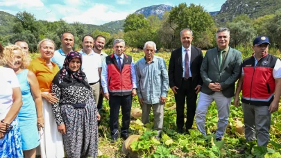 Antalya'da Tarla Günü'nde Camili bal kabağı hasadı yapıldı coğrafi işaret süreci başlatıldı