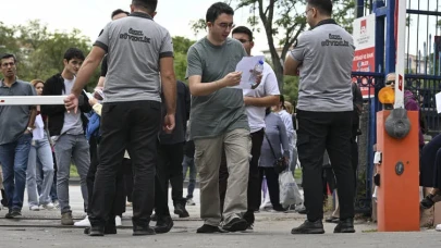 "KPSS Alan Bilgisi üçüncü oturumu yapıldı! 127 bin aday ter döktü!"