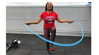 82 yaşındaki fitness tutkunu Guinness rekorlarını kırmaya devam ediyor