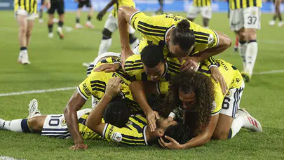 Fenerbahçe, Konyaspor karşısında gol düellosunu kazandı: 4-2