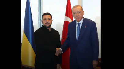 Erdoğan'dan Zelenskiy'e Karadeniz uyarısı: Ticari gemilere saldırı kabul edilemez