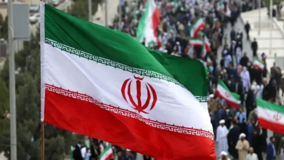 İran'daki protestolar büyüyor: 2 bin 677 ölü 19 bin gözaltı